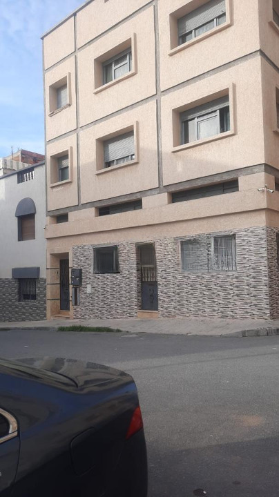 Maison R+2 de 9 chambres à vendre près de la grande piscine – Yacoub El Mansour, Rabat